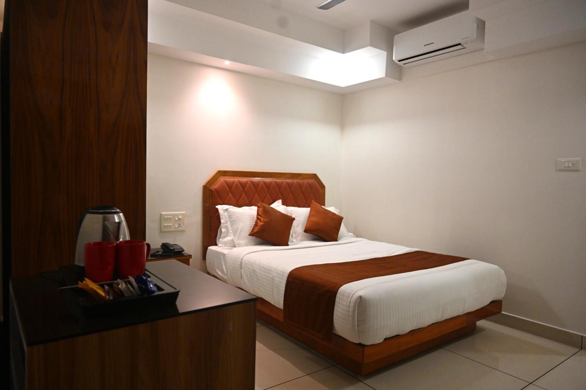 Hotel Harley Residency Kannur Esterno foto