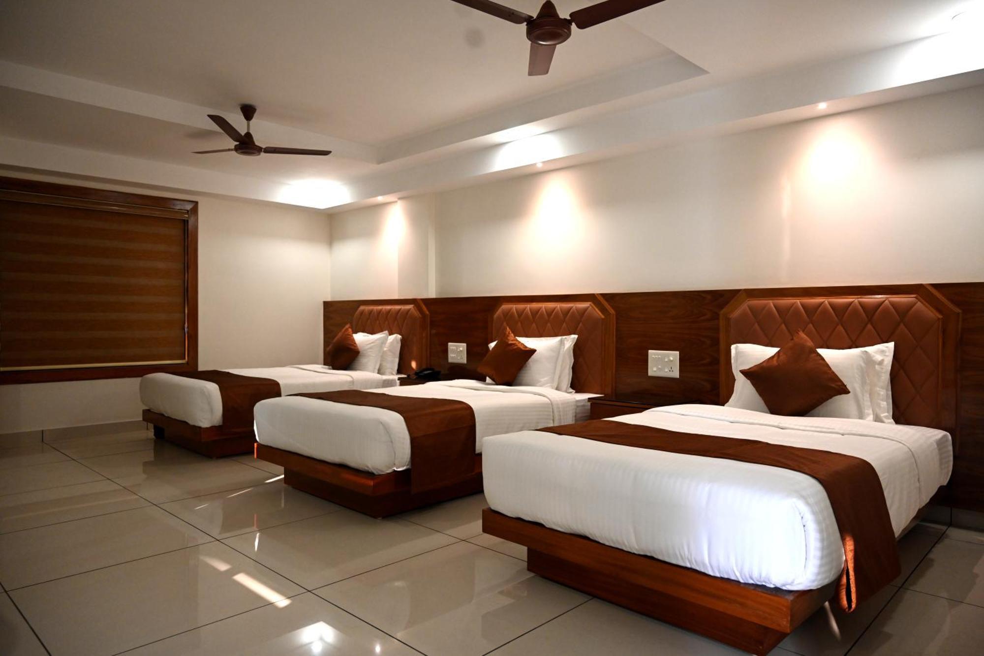Hotel Harley Residency Kannur Esterno foto