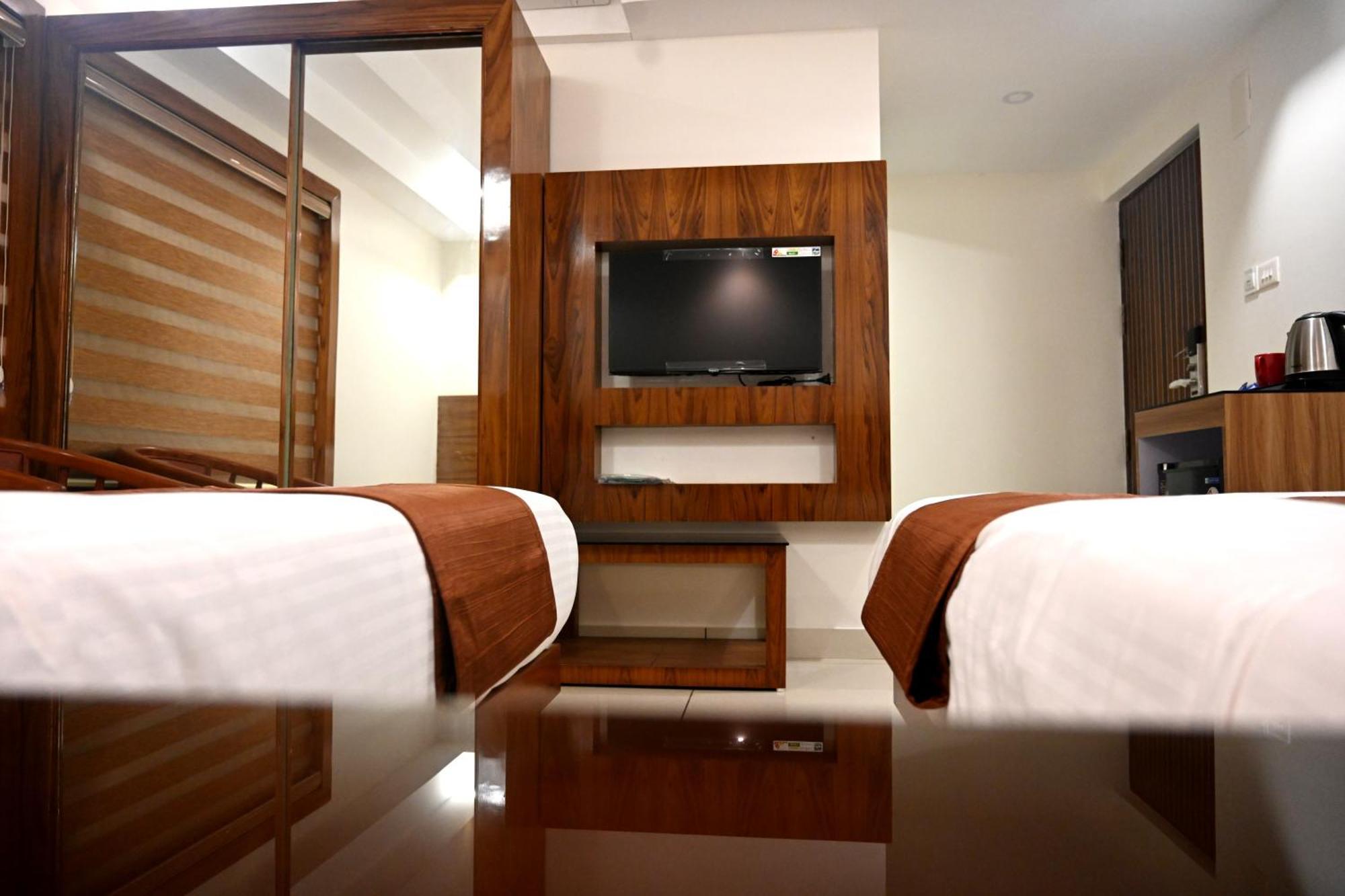 Hotel Harley Residency Kannur Esterno foto